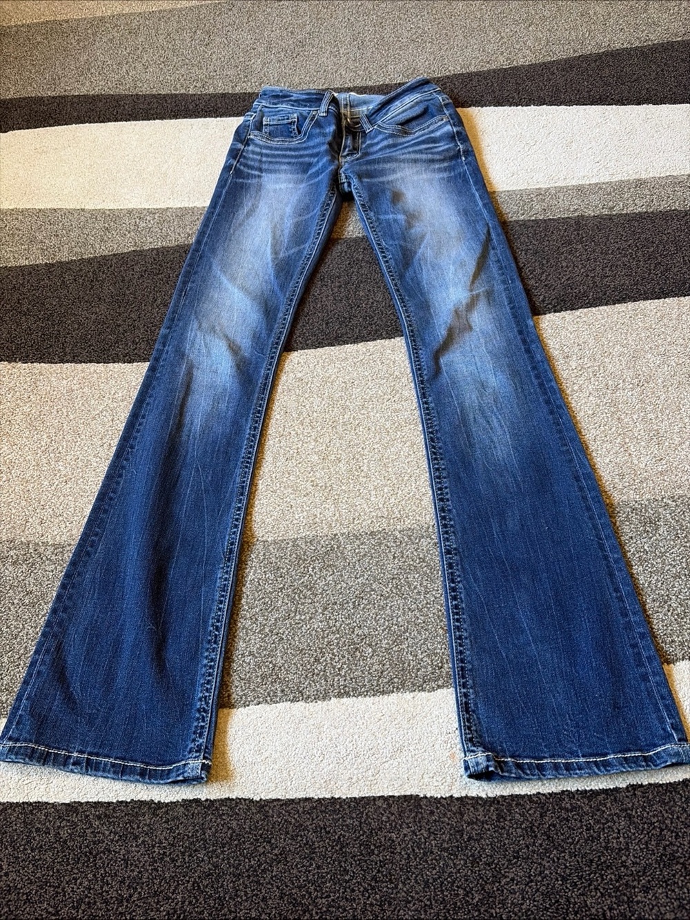 BKE blue denim Stella low rise slim fit bootcut women size 25 x 35 1/2 - Picture 3 of 8